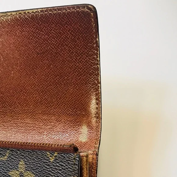 🔥LOUIS VUITTON Vintage Monogram Sarah Wallet🔥 - Picture 14 of 16